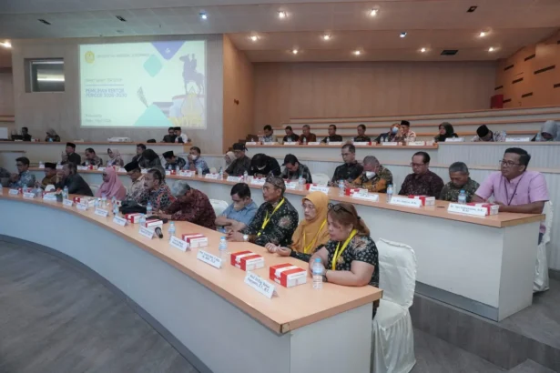 Akhmad Sodiq terpilih kembali menjadi rektor dalam sidang senat tertutup yang digelar pada 1 April 2026 di Auditorium Laboratorium Terpadu Fakultas Ekonomi dan Bisnis Universitas Jenderal Soedirman.