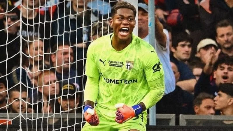 Kiper Timnas Jepang Zion Suzuki saat berkostum Parma.