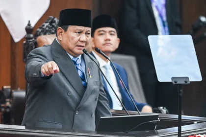 Presiden Prabowo Subianto menyampaikan pidato kenegaraan dalam rangka Penyampaian Pengantar/Keterangan Pemerintah atas RUU tentang APBN Tahun Anggaran 2027 beserta Nota Keuangannya. (Sumber: Antara Foto/Asprilla Dwi Adha/bay/wsj)