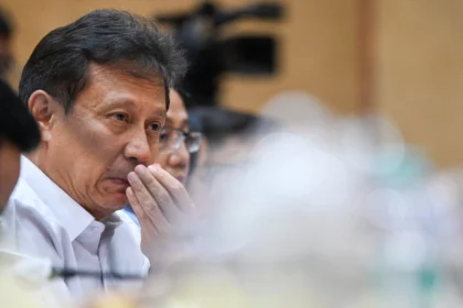 Menteri Kesehatan Budi Gunadi Sadikin mengikuti rapat kerja dengan Komisi IX DPR di Kompleks Parlemen, Senayan, Jakarta, Senin (20/7/2026).