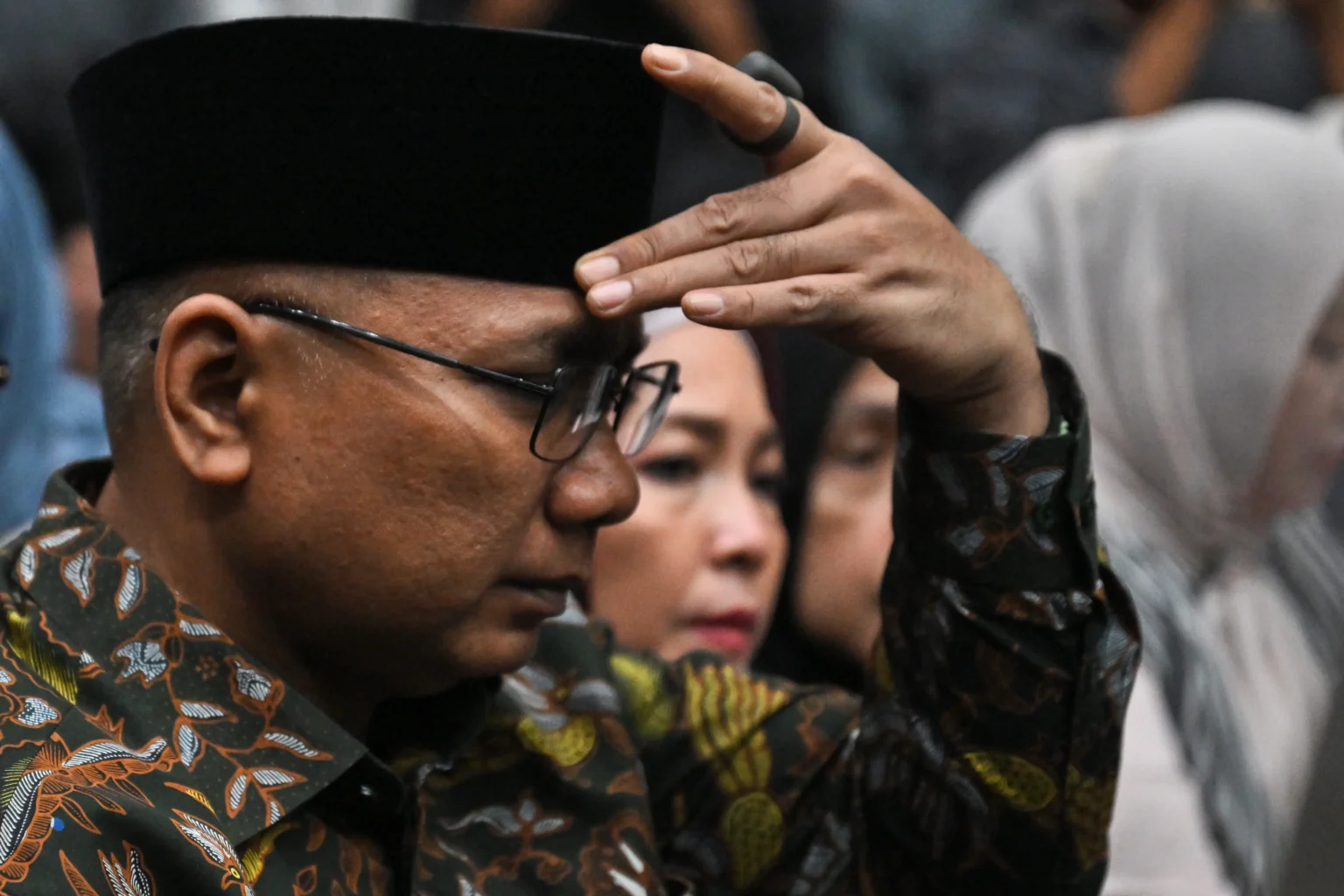 Terdakwa kasus dugaan korupsi kuota haji Yaqut Cholil Qoumas bersiap untuk menjalani sidang pembacaan dakwaan di Pengadilan Tipikor, Jakarta, Selasa (11/8/2026).