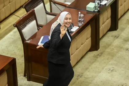 Calon Deputi Gubernur Senior Bank Indonesia (BI) Aida S. Budiman bersiap mengikuti uji kelayakan dan kepatutan (fit and proper test) bersama Komisi XI DPR di Kompleks Parlemen, Senayan, Jakarta. (Sumber: Antara Foto/Rivan Awal Lingga/nym)