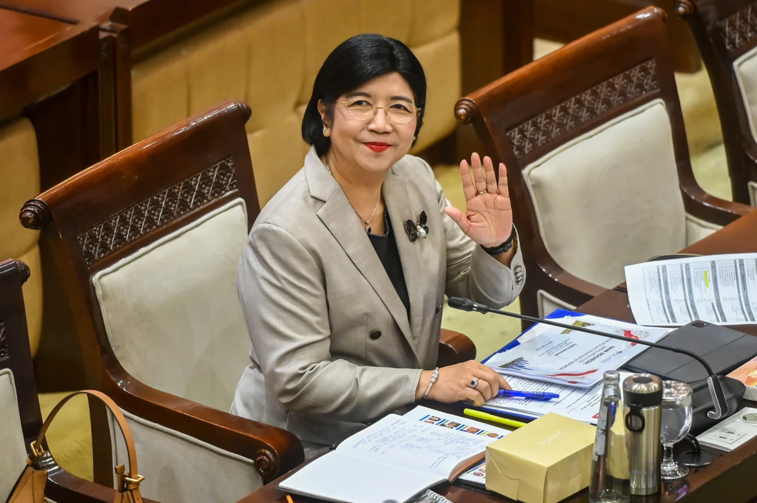 Calon Gubernur Bank Indonesia (BI) Destry Damayanti bersiap mengikuti uji kelayakan dan kepatutan (fit and proper test) bersama Komisi XI DPR di Kompleks Parlemen, Senayan, Jakarta. (Sumber: Antara Foto/Rivan Awal Lingga/nz)