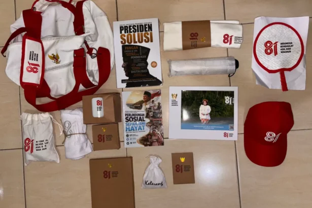 Isi goodie bag suvenir Upacara HUT ke-81 RI di Istana Negara