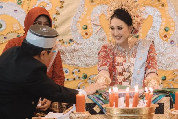 Prosesi khatam Al Quran dalam tradisi Mappacci