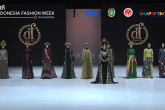 Fashion show Duai Fav bertajuk Marcapada yang mengambil inspirasi dari kudapan tradisional khas Priangan, Saroja.