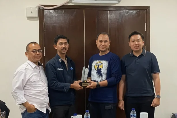 Kunjungan Mahasiswa Trisakti Jakarta ke redaksi 0write