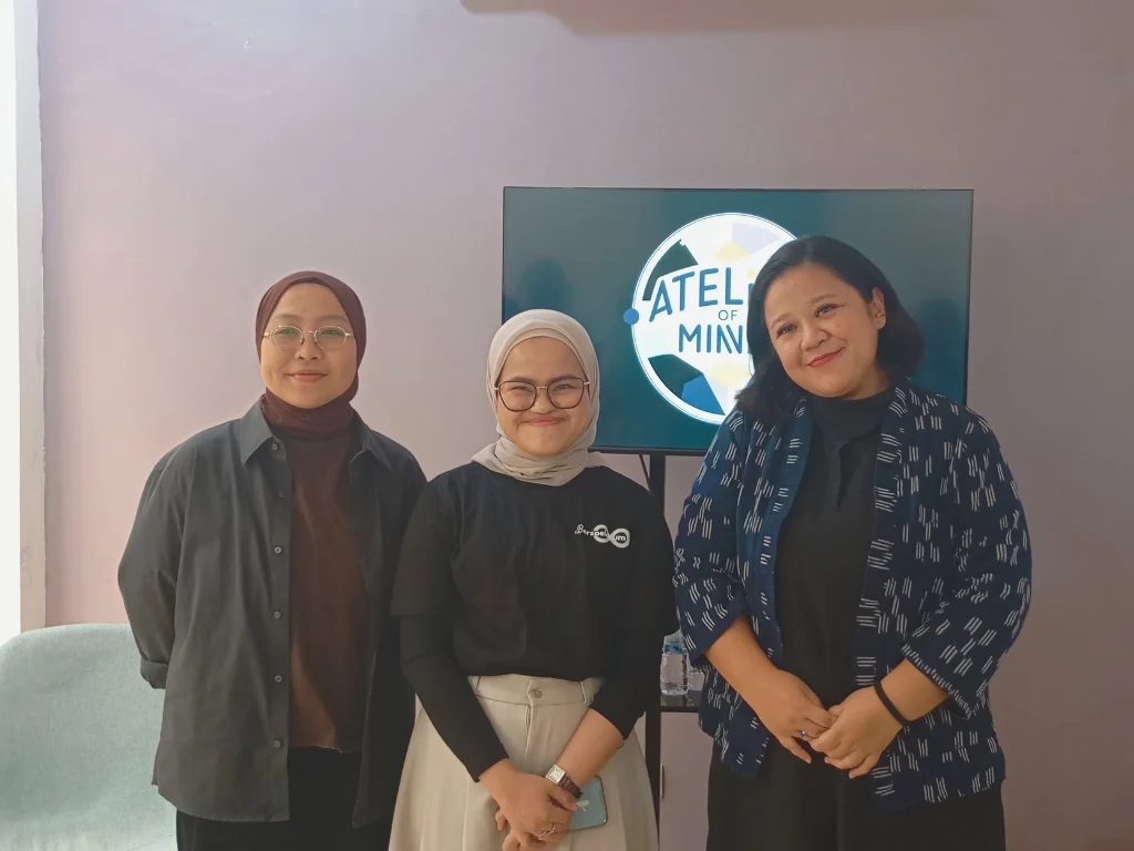 Survei “Suara Orang Tua” yang dilakukan oleh Atelier of Minds (AOM)