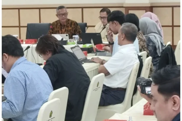 Focus Group Discussion (FGD) Monitoring Implementasi Kepmen ESDM Nomor 24.K/TL.01/MEM.L/2025 tentang Rencana Pengembangan SPKLU untuk KBLBB Tahun 2025 s.d. 2030, di Jakarta, Selasa, 11 Agustus 2026.