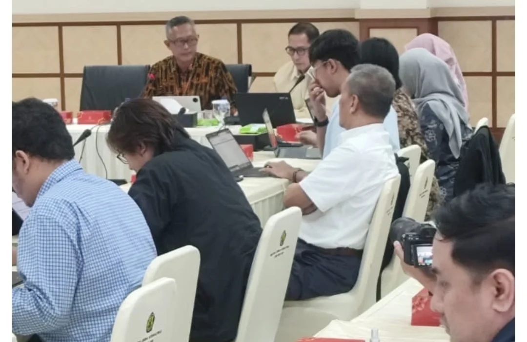 Focus Group Discussion (FGD) Monitoring Implementasi Kepmen ESDM Nomor 24.K/TL.01/MEM.L/2025 tentang Rencana Pengembangan SPKLU untuk KBLBB Tahun 2025 s.d. 2030, di Jakarta, Selasa, 11 Agustus 2026.