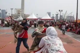 Lomba memakai baju daster