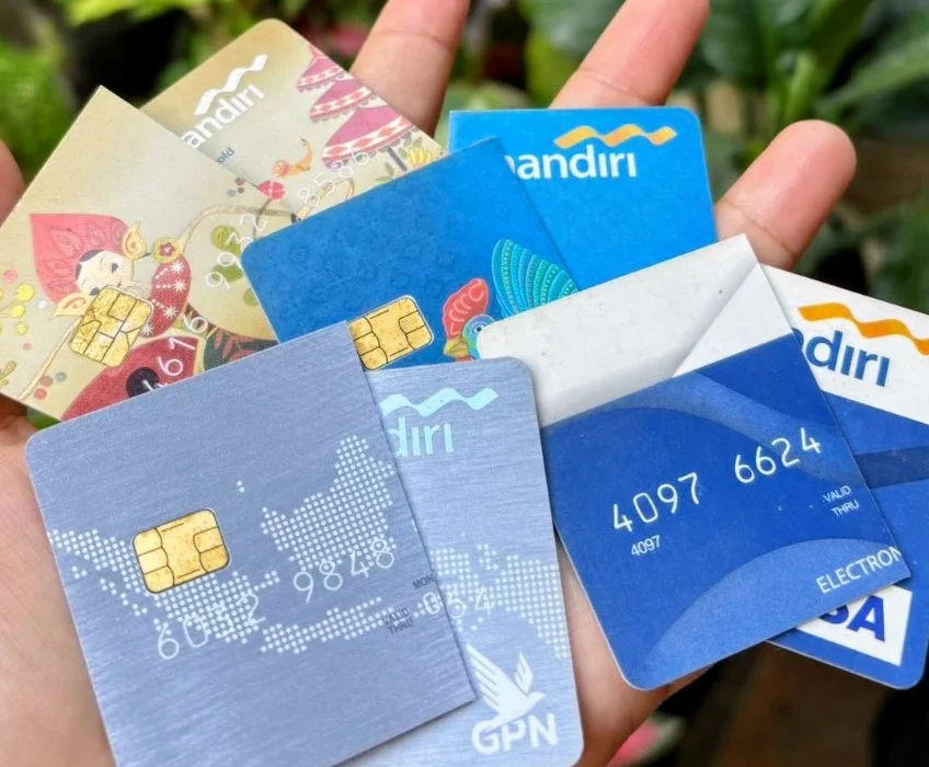 Ilustrasi kartu debit