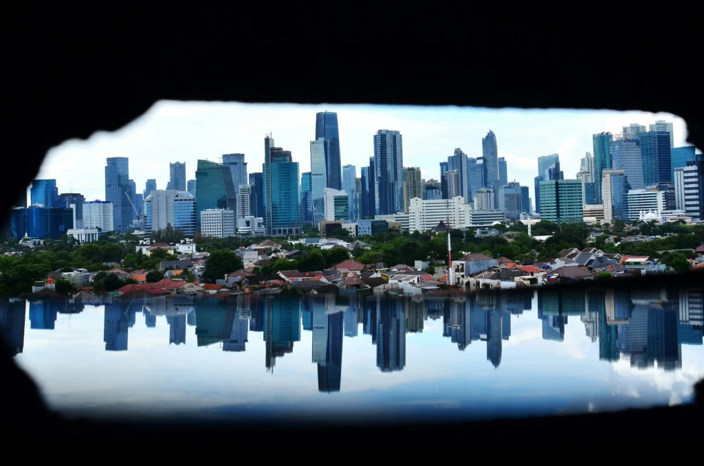 Ketimpangan kota di DKI Jakarta. (Sumber: Unsplash/Iqro Rinaldi)