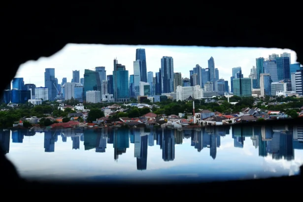 Ketimpangan kota di DKI Jakarta. (Sumber: Unsplash/Iqro Rinaldi)