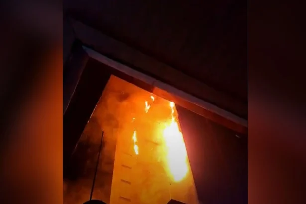 Gedung Bapenda DKI Jakarta Terbakar, Jumat, 7 Agustus 2026. (Istimewa)