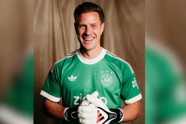 Kiper Anyar Ajax Amsterdam. (Sumber: IG AFC Ajax)