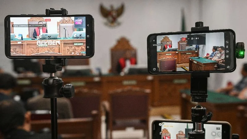 Hakim tunggal Richard Edwin Basoeki memimpin jalannya sidang putusan gugatan praperadilan atas penetapan tersangka Febrie Adriansyah.