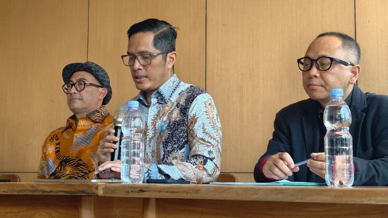 Tim kuasa hukum dari Febrie Adriansyah melakukan konferensi pers terkait langkah gugatan praperadilan di Jakarta.