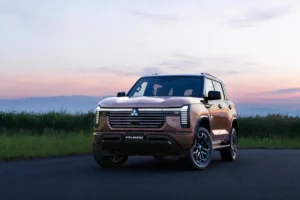 Mitsubishi Motors Corporation memperkenalkan SUV lintas alam Pajero terbaru.