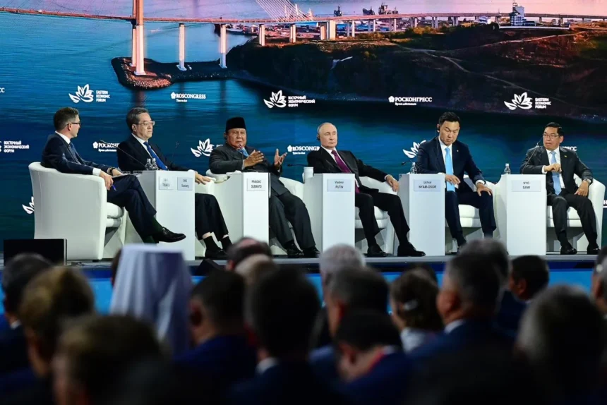 Presiden RI Prabowo Subianto menghadiri Eastern Economic Forum (EEF) ke-11 di Vladivostok, Federasi Rusia, Kamis, 3 September 2026.