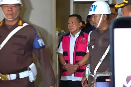 Eks Jampidsus Febrie Adriansyah rampung diperiksa oleh Tim 9 di Gedung Utama Kejagung, 3 September 2026.