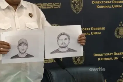 Polda Metro Jaya pamerkan sketsa dua terduga pelaku penganiayaan seorang pedagang kaca, Bambang Setiyawan, yang tewas dalam kericuhan pasca demonstrasi di Pejompongan 27 Agustus 2026. (Foto: owrite/Rahmat Baihaqi)
