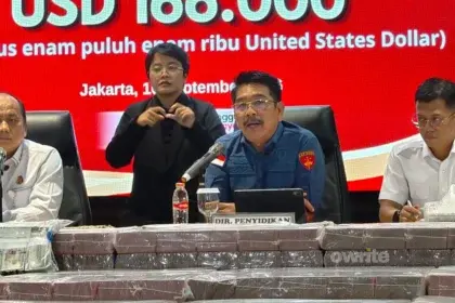 Dirdik Jampidsus Saiful Bahri Siregar saat konferensi pers perkara dugaan penyerobotan lahan milik Inhutani V oleh PT PSMI. (Sumber: Owrite/Rahmat Baihaqi)