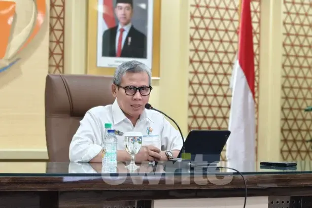 Deputi Bidang Statistik Distribusi dan Jasa BPS Ateng Hartono (sumber: Owrite/Anisa Aulia)
