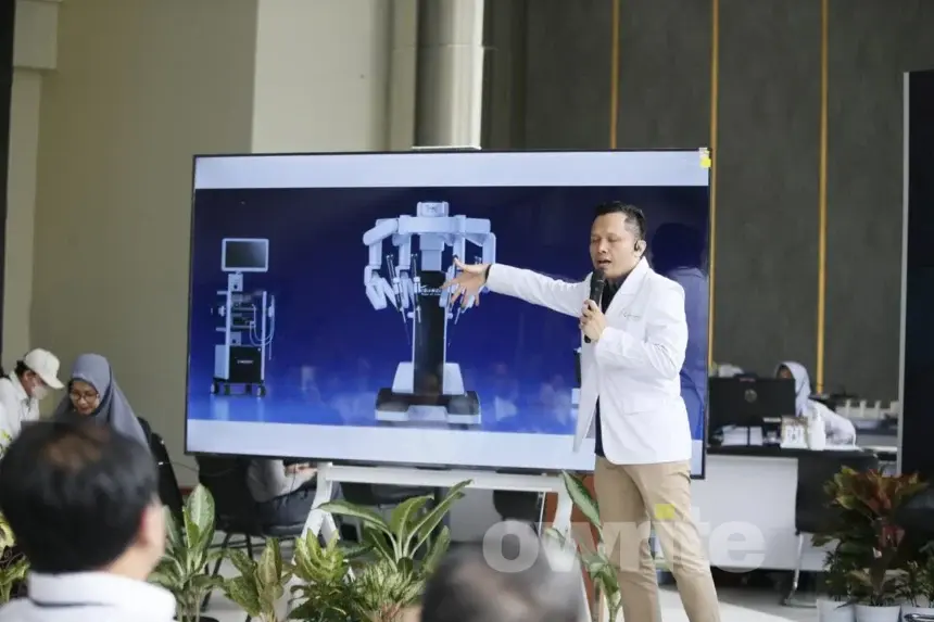 Tele-Robotic Surgery Pertama di Indonesia