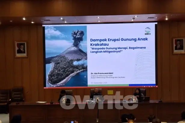 Paparan BMKG Soal Erupsi Anak Gunung Krakatau. (Sumber: Owrite/Rika Pangesti)