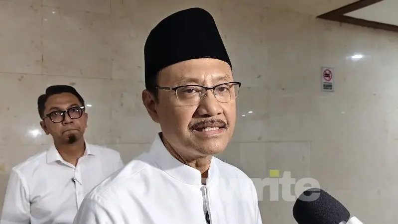 Menteri Sosial Saifullah Yusuf alias Gus Ipul di DPR.