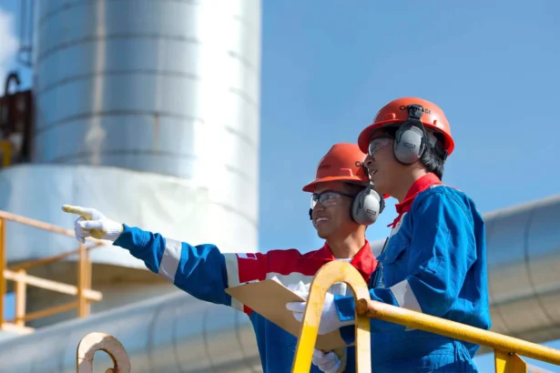 Pegawai PT Pertamina (Persero)