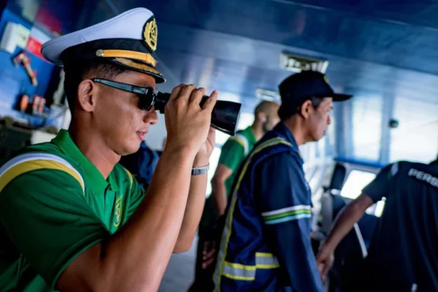 Gangguan penerbangan akibat erupsi Gunung Anak Krakatau