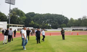 Ketua Umum PSSI Erick Thohir mengecek kesiapan sejumlah stadion