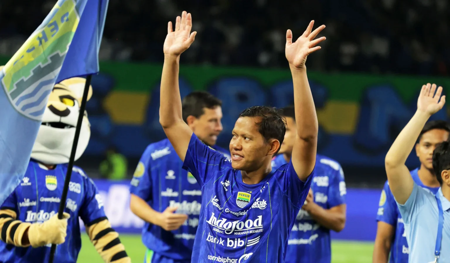 Gelandang Persib Bandung, Adam Alis